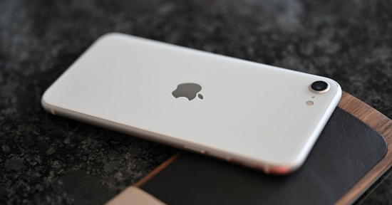 Mẫu iPhone mang phong cách "tân cổ điển": "Nội thất" hiện đại, giá không "hại ví"