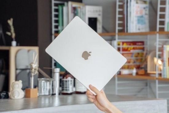 MacBook Air M2: Trải nghiệm chiếc laptop thời thượng với hiệu năng phá vỡ mọi giới hạn