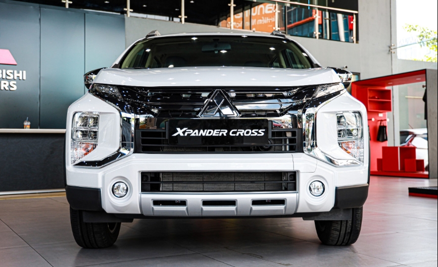 Giá xe Mitsubishi Xpander Cross mới nhất tháng 3/2023: Bền bỉ, an toàn cùng mức giá cực rẻ