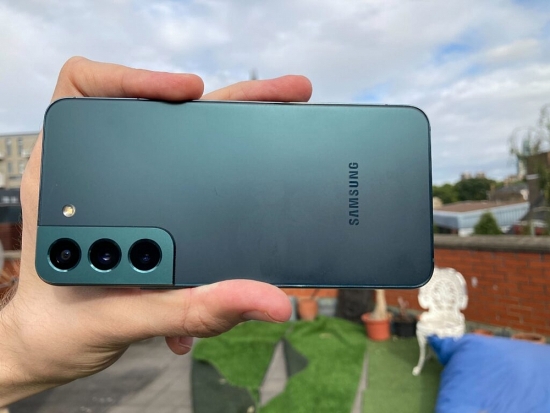 Samsung Galaxy S22 rẻ “ngỡ ngàng” giữa tháng 3/2023: Dân tình “nóng lòng” thay dế