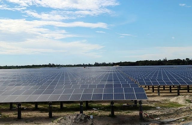 Nhà máy điện mặt trời Cẩm Hòa “đổi chủ”