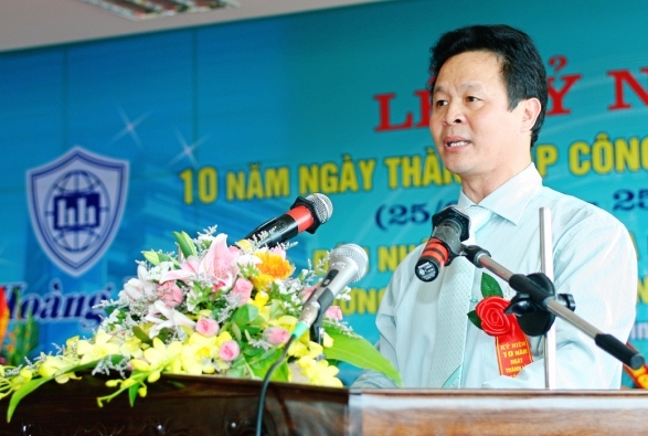 'Bán chui' cổ phiếu HHG, Chủ tịch HĐQT Công ty Hoàng Hà bị phạt 165 triệu đồng, cấm 'trading' 2 tháng