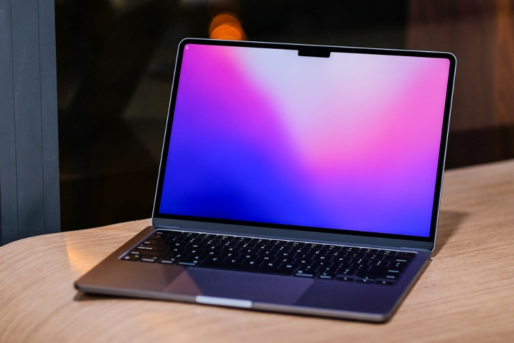 MacBook cho ra mắt siêu phẩm sở hữu màn hình "trên cả tuyệt vời": iFan "nóng lòng" chờ đợi
