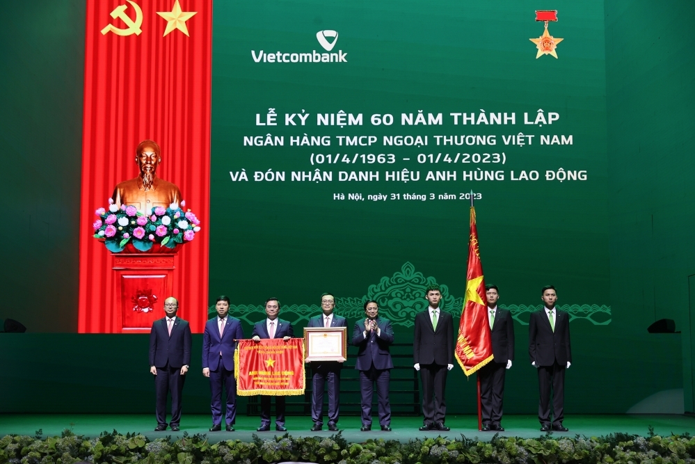 Vietcombank kỷ niệm 60 năm thành lập và đón nhận danh hiệu Anh hùng Lao động