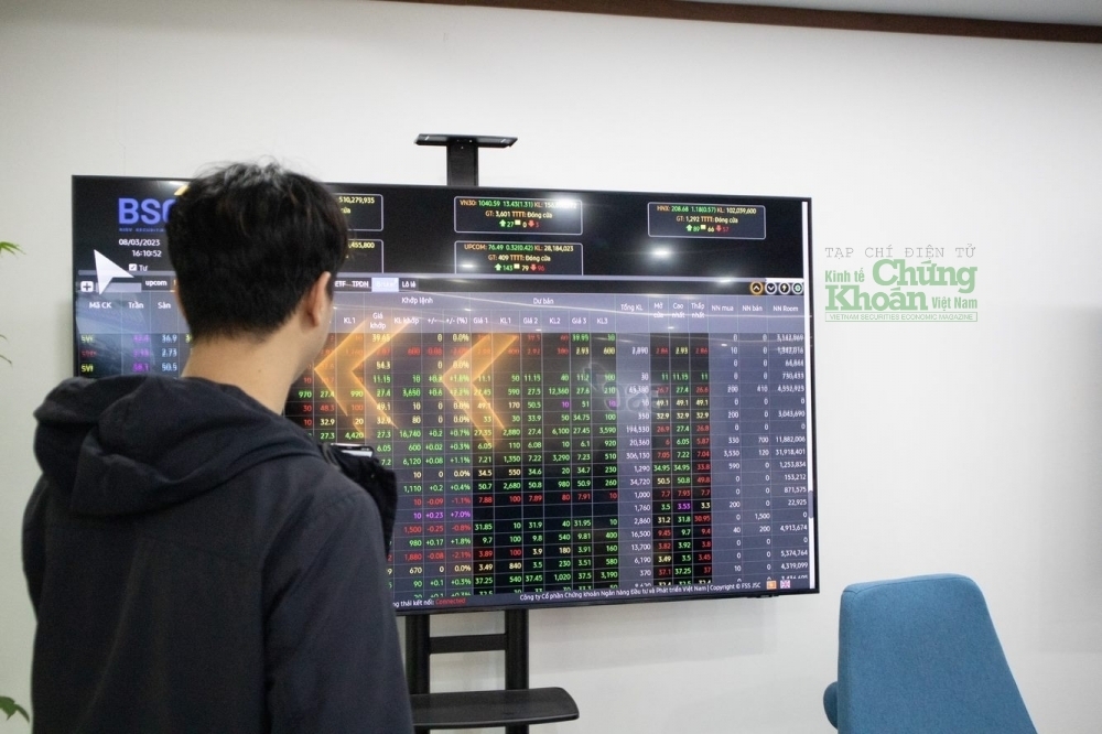 Chờ đợi cú tăng tốc của thị trường chứng khoán Việt Nam