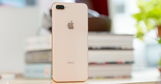 Siêu phẩm iPhone 8 Plus bỗng "nổi như cồn": Liệu đã lỗi thời khi giá hời nhất tháng tư?