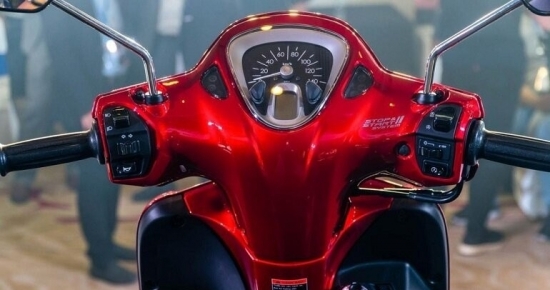 Mẫu xe máy tay ga tiết kiệm xăng "thứ nhì" nhà Yamaha khiến phái đẹp "đắm đuối": Khó cho Vision!