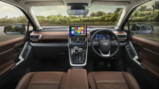 Toyota Innova 2023 lộ diện phiên bản "taxi": Giá cực rẻ, Mitsubishi Xpander chuẩn bị "thất sủng"