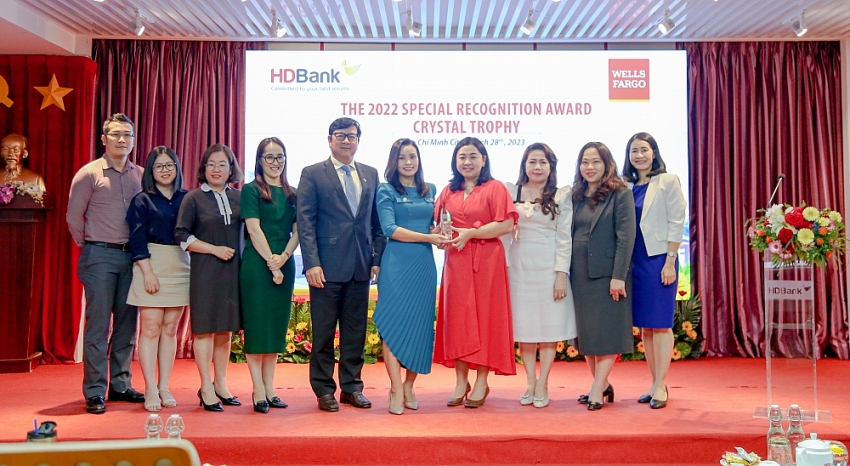 Ngân hàng Wells Fargo đã trao giải thưởng đặc biệt chất lượng thanh toán quốc tế xuất sắc năm 2022 (The 2022 Special Recognition Award - Crystal Trophy) cho HDBank
