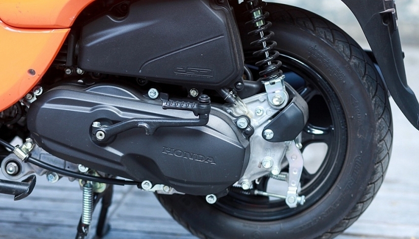 Yamaha trình làng mẫu xe máy "đốn tim" phái đẹp: Giá bán "thách thức" tiểu SH