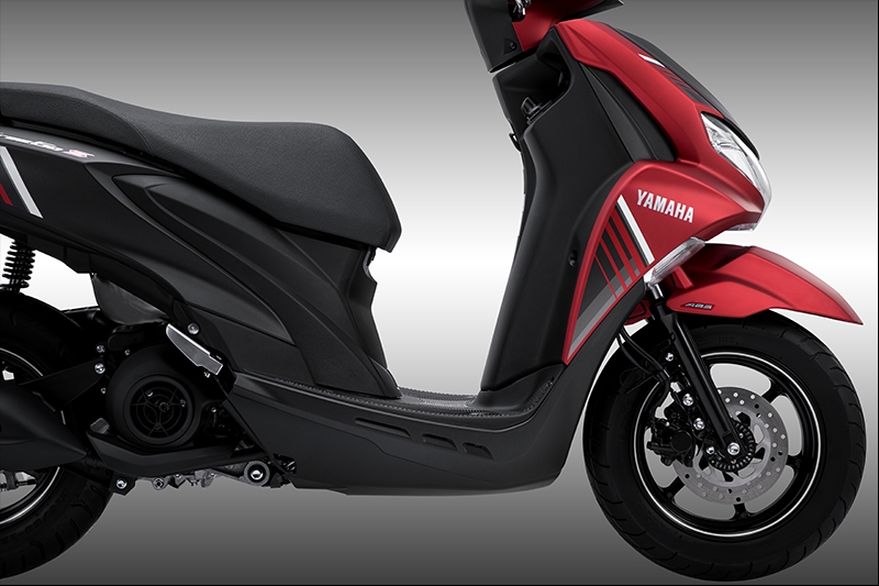Giá xe máy Yamaha FreeGo mới nhất giữa tháng 4/2023: Air Blade "thấp thỏm lo âu"