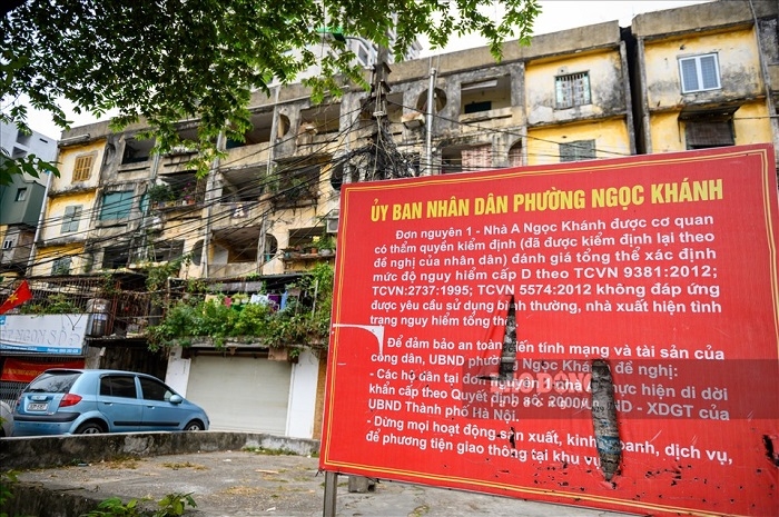 Hà Nội: Người dân sống bất an trong những khu nhà tập thể cũ xuống cấp trầm trọng