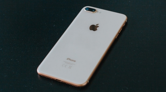 Giá iPhone 8 Plus mới nhất ngày 19/4: Giá chỉ "cỏn con" mà cấu hình còn "ngon chán"