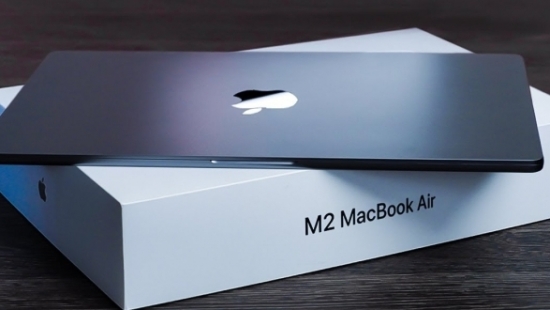 MacBook Air M2: Laptop thời thượng "nhà Táo" với sức mạnh vượt trội, giá bán lại cực "đẹp"