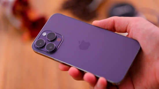Giá iPhone 14 Pro Max bất ngờ "lao dốc": Bộ nhớ càng nhiều giảm càng sâu