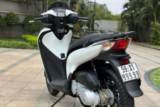 “Choáng” với Honda SH đời 2012 "hét" giá gần 4 tỷ đồng tại Sài Gòn