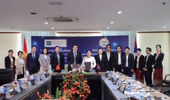 UBCKNN và UBCK Lào họp song phương đánh giá nội dung hợp tác năm 2022 và lên kế hoạch năm 2023
