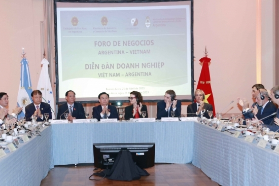 Chủ tịch Quốc hội Vương Đình Huệ tham dự Diễn đàn doanh nghiệp Việt Nam – Argentina