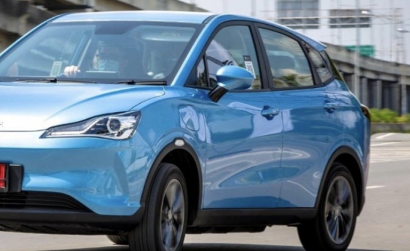 Hozon ra mắt mẫu xe ô tô điện với giá siêu rẻ, tham vọng “soán ngôi” Toyota Corolla Cross