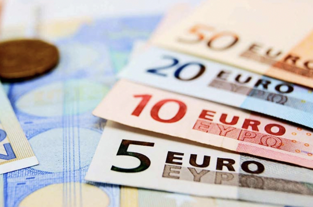 Tỷ giá euro hôm nay 29/4/2023: Tiếp tục giảm hàng loạt