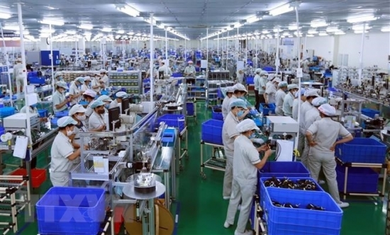 Chỉ số PMI tiếp tục giảm mạnh, ngành sản xuất Việt Nam suy yếu