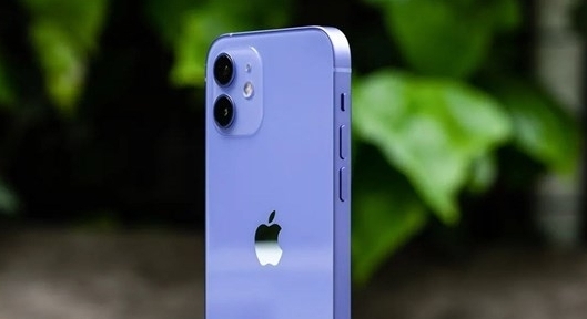 iPhone 12 "mất giá" cực mạnh: Bị đánh bật khỏi phân khúc cao cấp