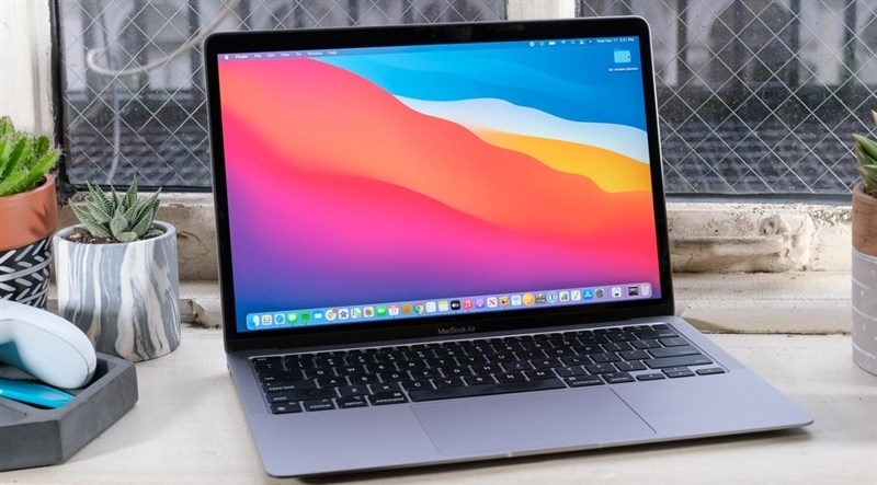 Bảng giá MacBook mới nhất ngày 11/5/2023: Giảm cực sâu, "cháy hàng" một số sản phẩm