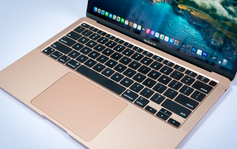 "Ngỡ ngàng" trước chiếc MacBook "sang - xịn - mịn" nhưng giá cực dễ tiếp cận