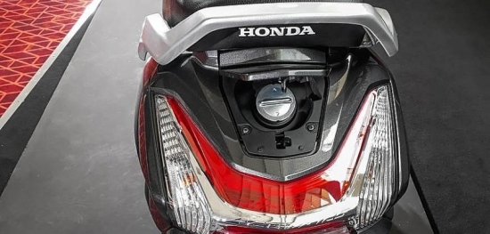 Mẫu xe máy khiến Honda Vision "ghen tỵ" sở hữu trang bị hàng đầu: Giá "rẻ như thanh lý"