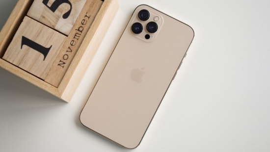 iPhone 12 Pro Max một lần nữa không làm các fan thất vọng: Giá chính thức về "tầm trung"