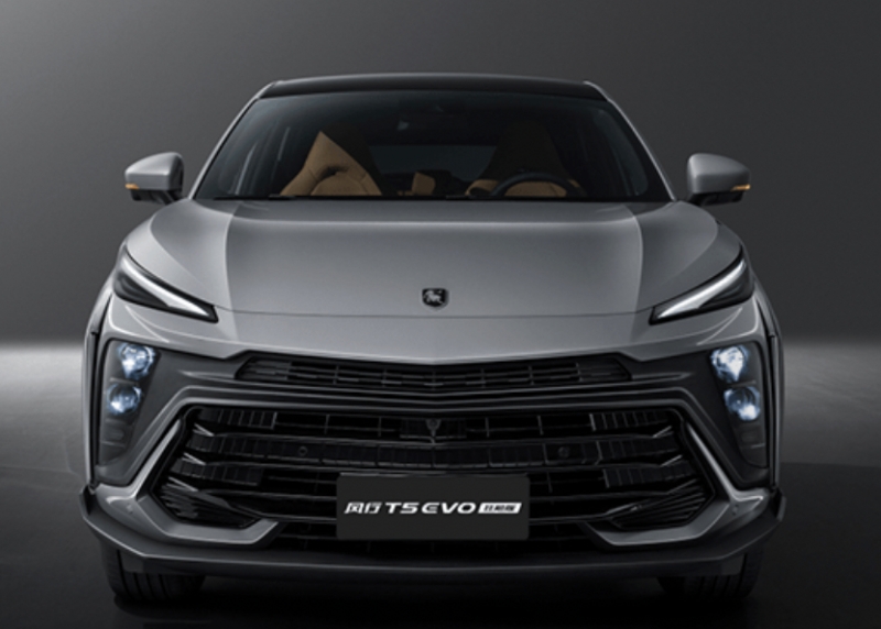 “Tiểu Lamborghini Urus” ra mắt với giá chỉ 332 triệu đồng, khách Việt ngóng chờ từng ngày