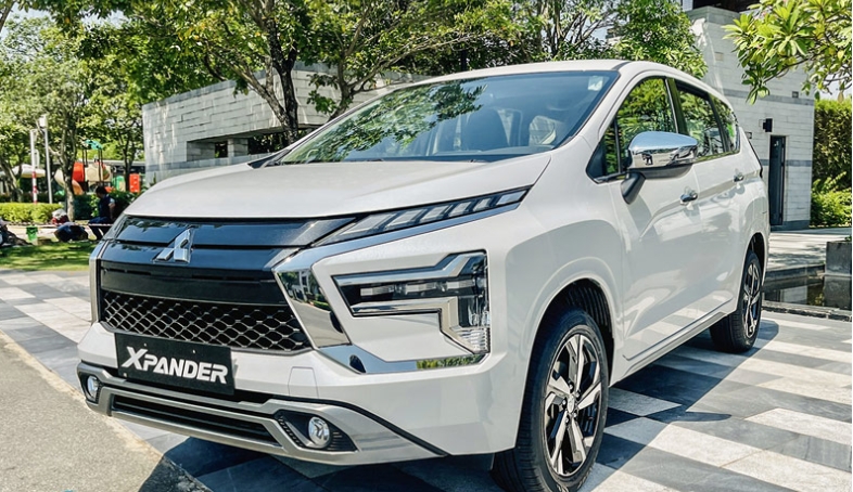 Giá xe Mitsubishi Xpander mới nhất cuối tháng 5: Quá rẻ, tăng sức ép lên Toyota Innova