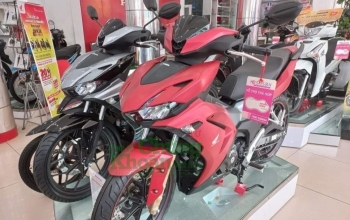 Giá xe máy Honda Winner X ngày 16/6/2023: Liên tục "rơi tự do", "lời to" cho dân phượt