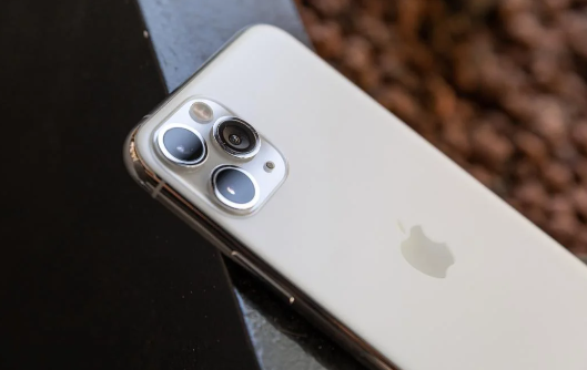 iPhone 11 Pro gây bất ngờ về giá: Rẻ chưa từng có, dân tình mừng thầm vì "hời to"