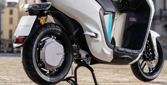 Mẫu xe máy điện mới ra mắt sở hữu trang bị hiện đại: Diện mạo "cân đẹp" VinFast Evo