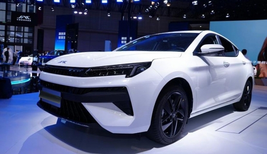 Mẫu ô tô vừa ra mắt đã hứa hẹn làm "trùm sedan" trong năm 2023: Giá chỉ hơn 200 triệu