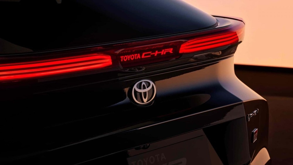 Toyota C-HR 2024 lộ diện với thiết kế lạ mắt, hứa hẹn "bùng nổ" trong thời gian tới