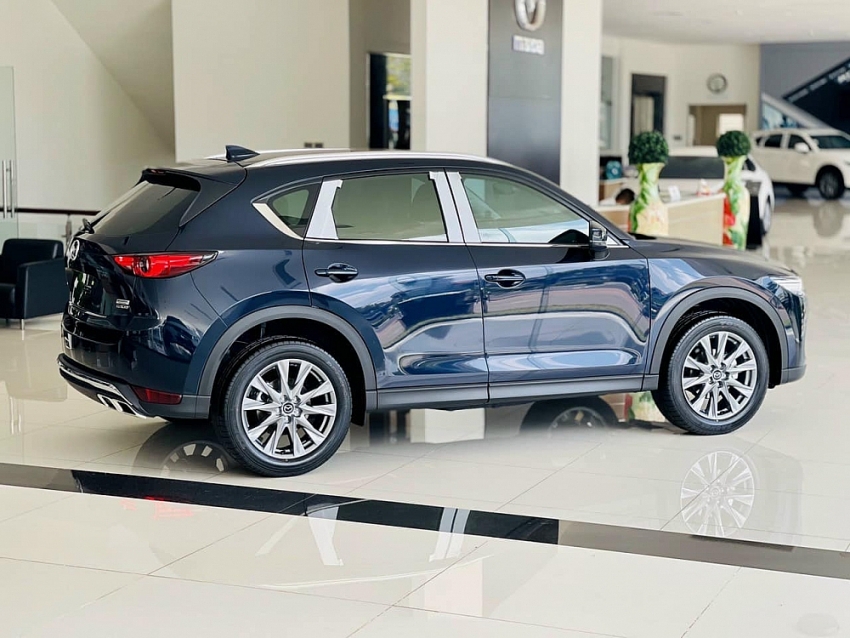 Mazda CX-5 “siêu lướt” giá chưa đến 500 triệu đồng: Nhanh còn chậm hết