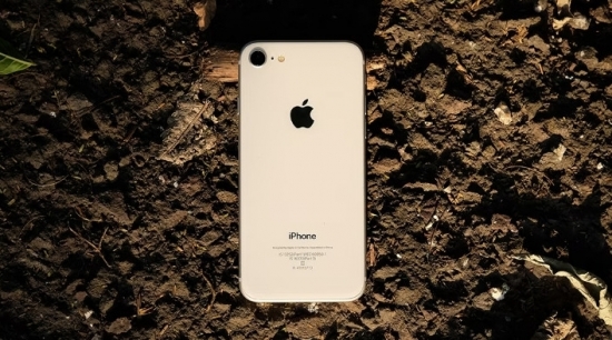 Giá iPhone 8 lại thêm lần "chạm đáy": Thời điểm vàng để chốt "kèo thơm"