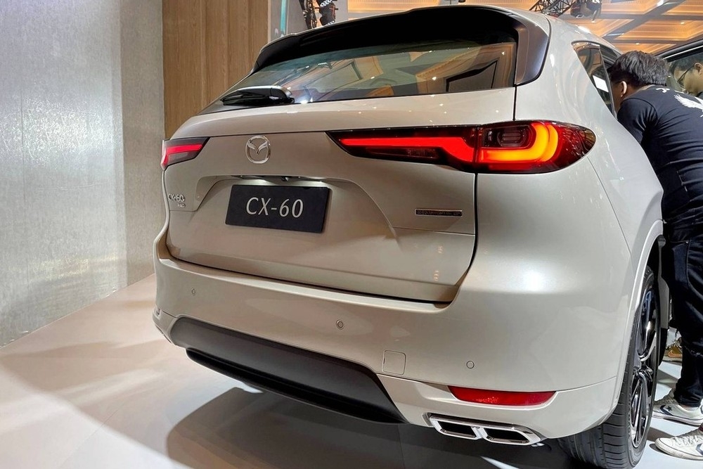 Mazda CX-60 2023 ra mắt tại Indonesia, giá quy đổi 1,87 tỷ đồng