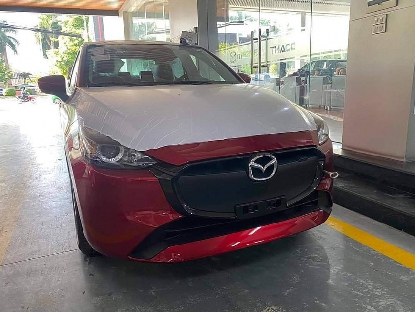 Mazda2 phiên bản mới bất ngờ xuất hiện tại đại lý ở Việt Nam (ảnh: Văn Hải)