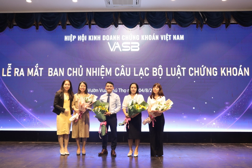 Hiệp hội Kinh doanh Chứng khoán Việt Nam: Tăng cường giao lưu, tích cực kiến nghị chính sách, thúc đẩy thị trường phát triển minh bạch, lành mạnh, bền