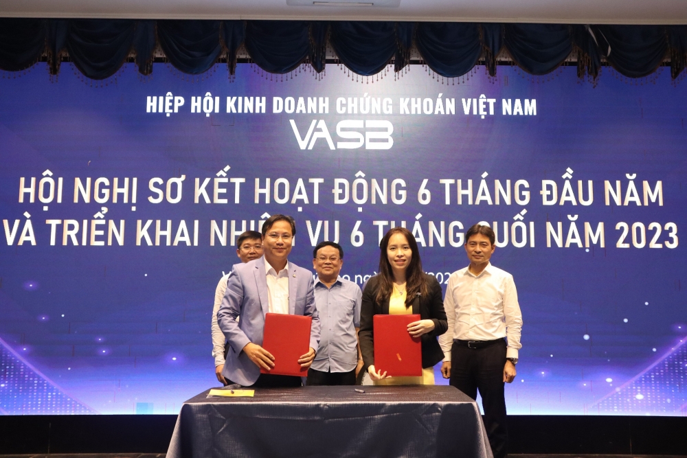 Hiệp hội Kinh doanh Chứng khoán Việt Nam: Tăng cường giao lưu, tích cực kiến nghị chính sách, thúc đẩy thị trường phát triển minh bạch, lành mạnh, bền
