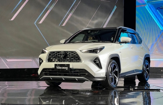 Ra mắt Toyota Yaris Cross 2024: Ngoại hình "vay mượn" khá nhiều từ Corolla Cross?
