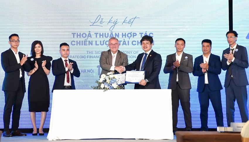 Lễ ký kết hợp tác chiến lược tài chính giữa Meey Land và Alamat Capital đã diễn ra tại Hà Nội