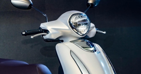 Giá xe máy Yamaha Latte mới nhất giữa tháng 8/2023: Honda Vision "lo sốt vó"