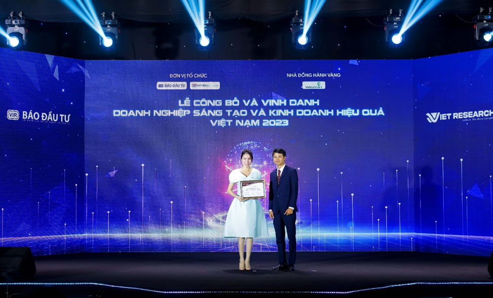 Văn Phú - Invest được vinh danh Top 10 doanh nghiệp sáng tạo và kinh doanh hiệu quả Việt Nam 2023