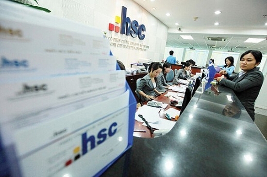 Chứng khoán HSC (HCM) bị xử phạt vì nhân viên thiếu chứng chỉ hành nghề
