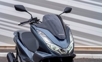 Honda PCX 160 có giá bao nhiêu cuối tháng 8: Liệu có "cản bước" Honda SH?