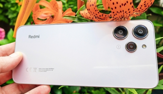 Redmi 12 giá chưa đến 4 triệu: Hiệu năng sánh ngang smartphone "hạng nặng"
